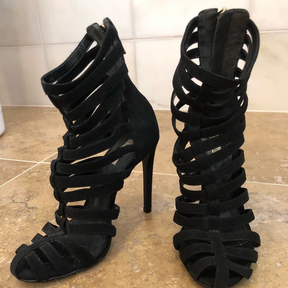 Heels - Picture 3 of 3